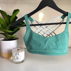 Lululemon Free to be Wild